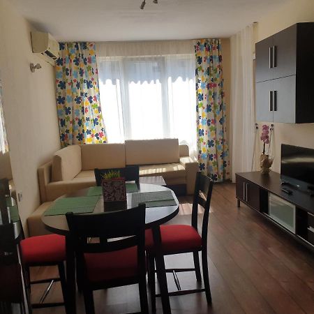 Sunny Apartment Burgas Luaran gambar