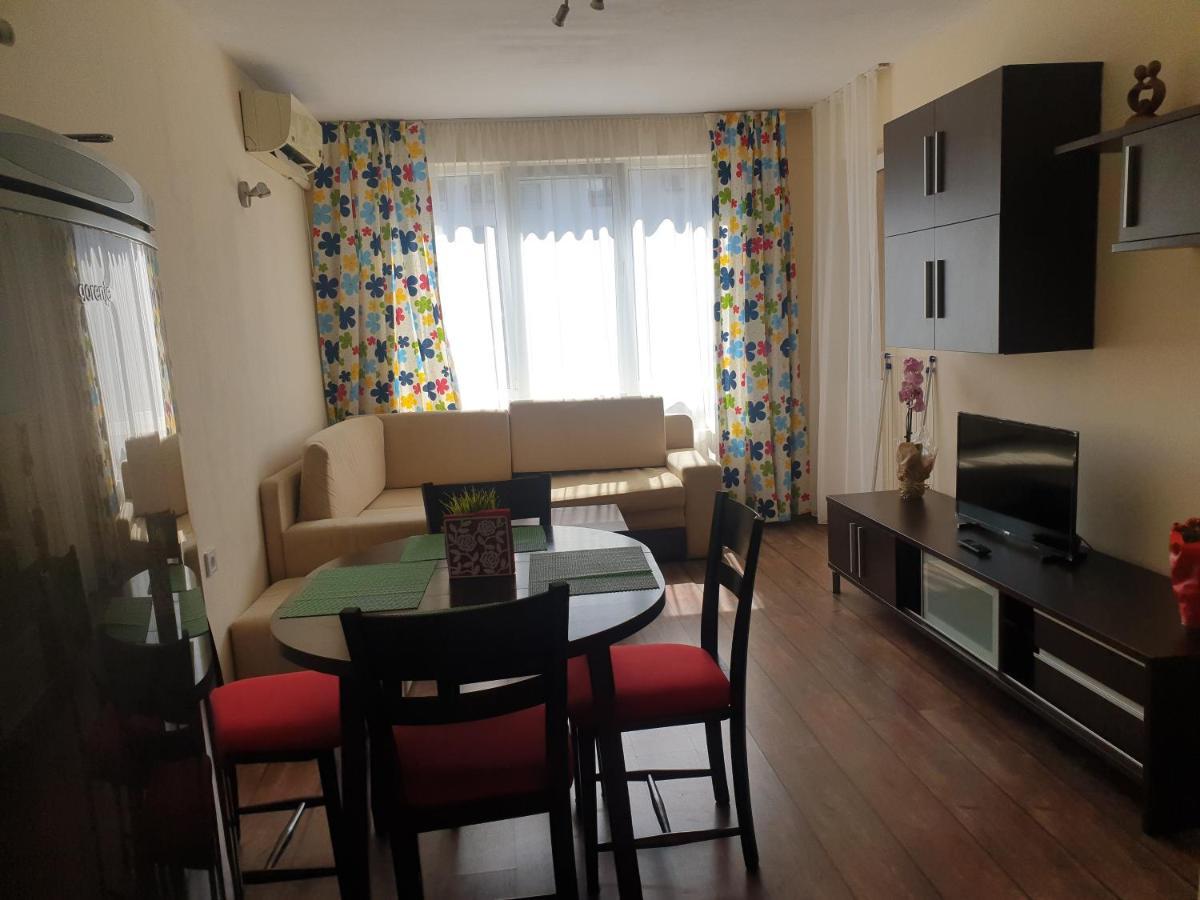 Sunny Apartment Burgas Luaran gambar